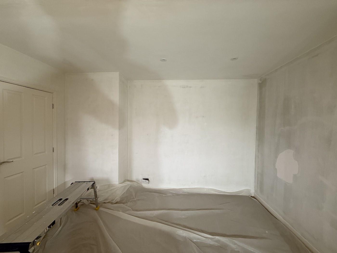 Preparation: walls sealed and ready for the finish coats